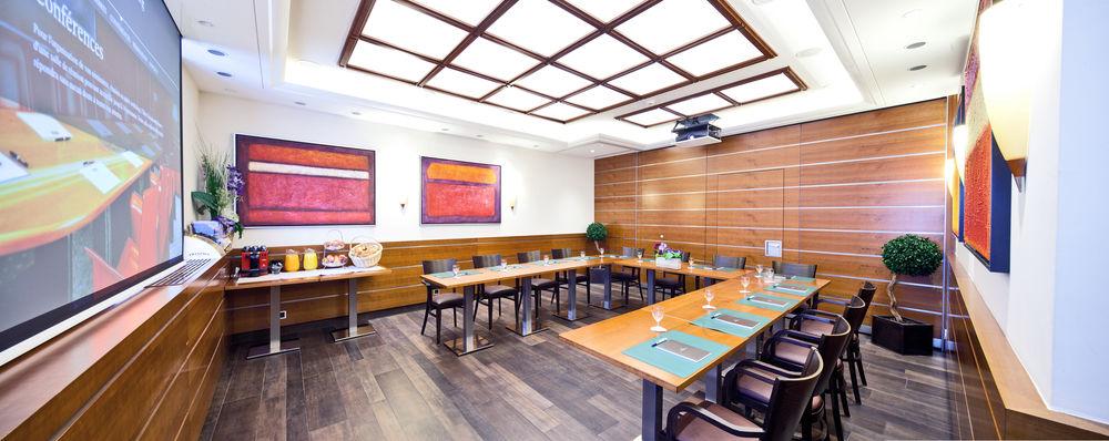 Le Square Hotel 3*