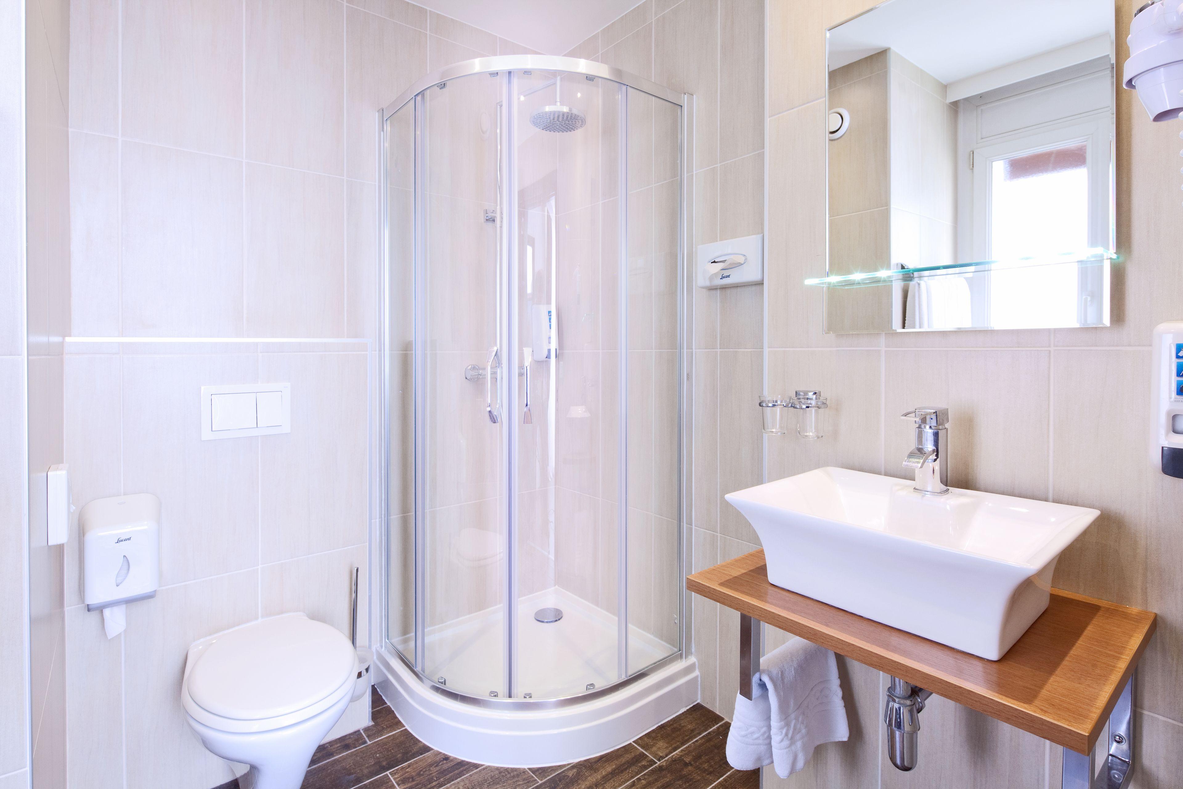 Le Square Hotel 3*