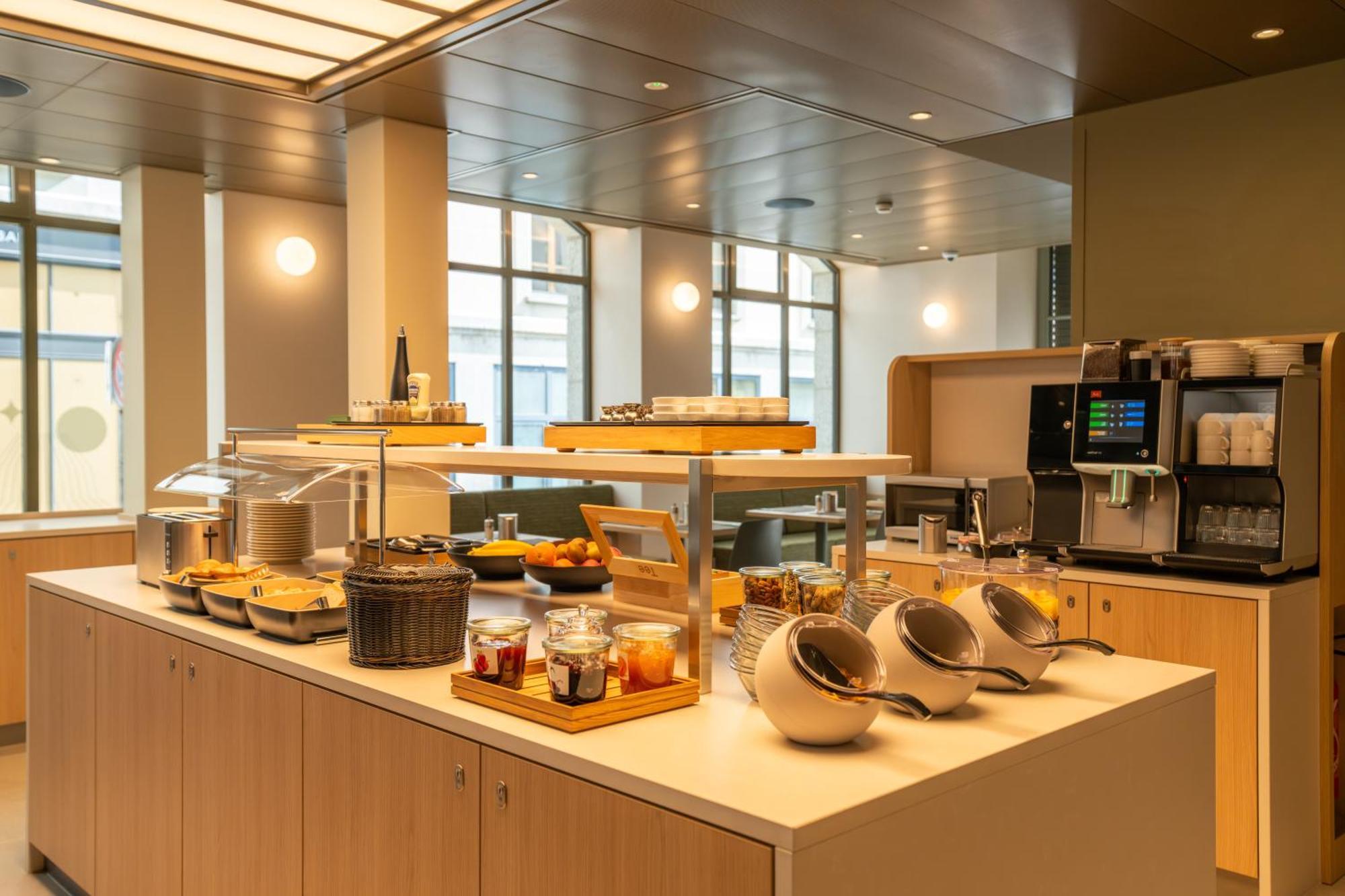 Le Square Hotel