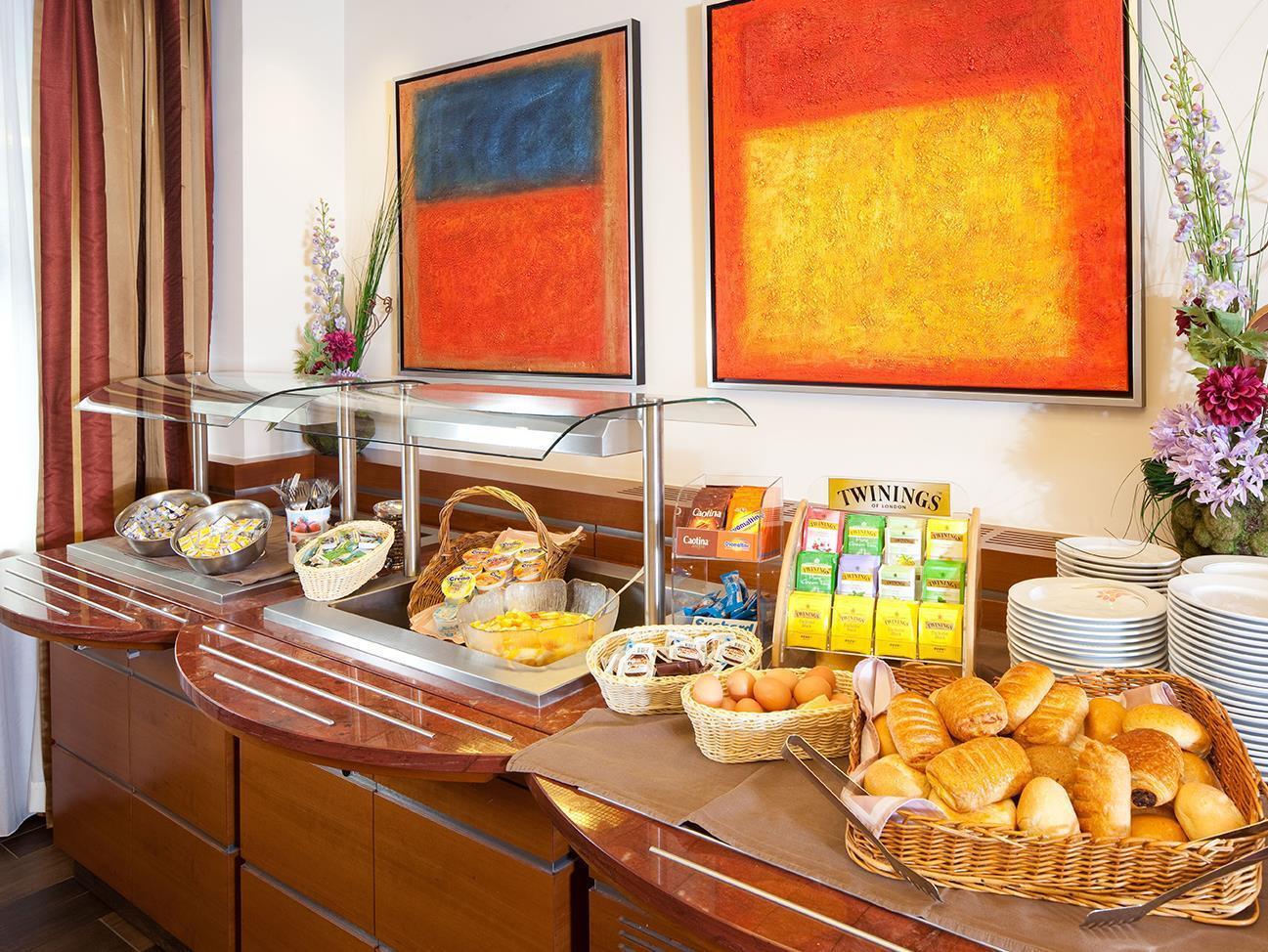 Le Square Hotel 3*