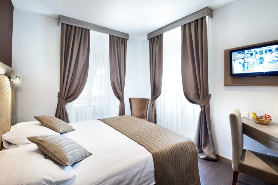 Le Square Hotel