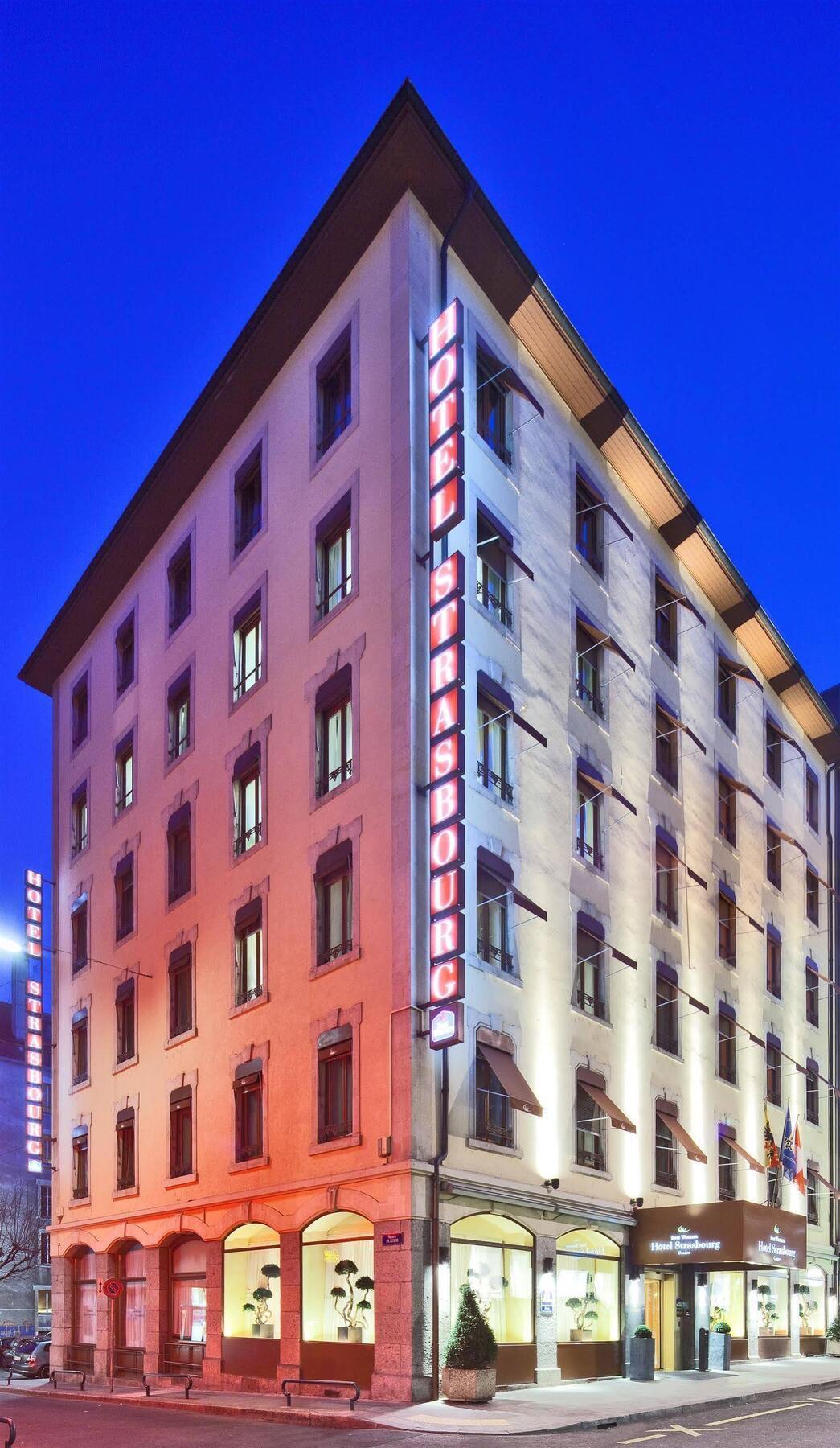 Le Square Hotel